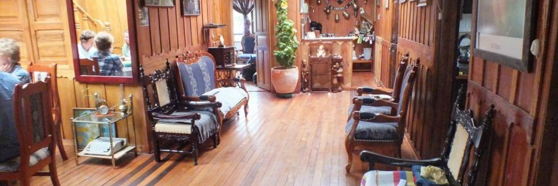 HOSTAL LAS PALMAS